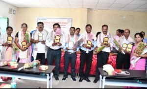 Vedanta-Aluminium-felicitates-government-school-teachers-3.jpeg