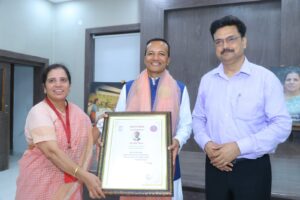 Kurukshetra MP Naveen Jindal Receives Mahatma Hansraj Gaurav Award