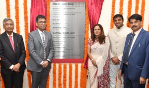 Supreme Court Chief Justice DY Chandrachud laid the foundation stone of JSW Academic Block